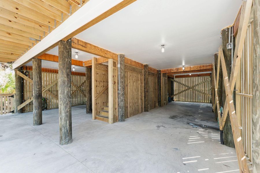 Spacious, unfurnished interior of a new home in , Folly Beach (Image 18).