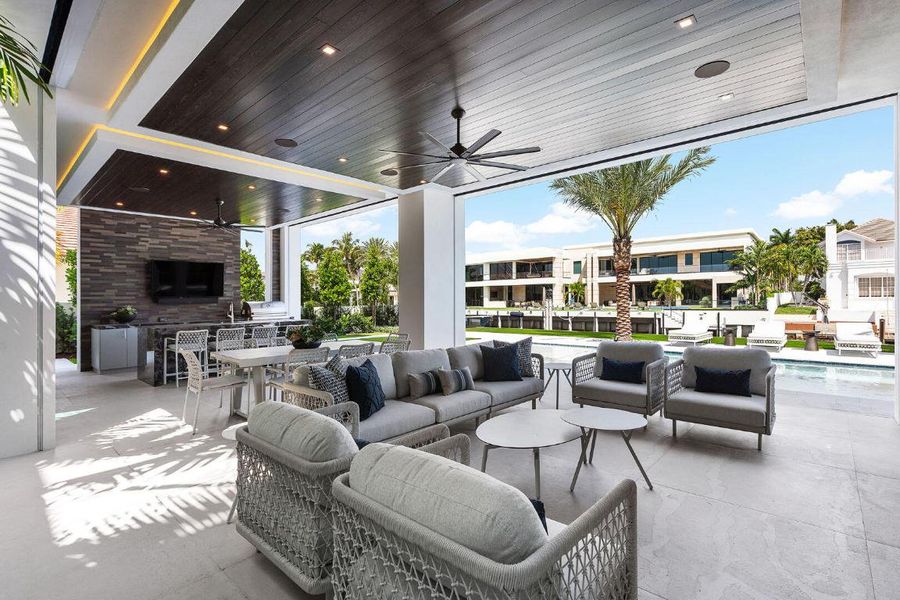 169_Coconut_Palm_Road_28