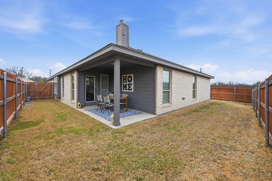 Exterior details and patio area of a home in Trail Creek, Cleburne (Image 11).