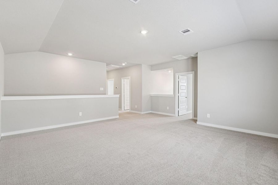 Spacious, unfurnished interior of a new home in Massey Oaks - Premier Series, Pearland (Image 22). Spacious, unfurnished interior of a new home in Massey Oaks - Premier Series, Pearland (Image 22).