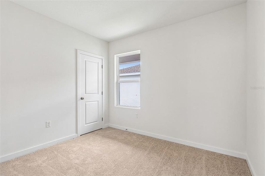 Spacious, unfurnished interior of a new home in Liberty Trace, Haines City (Image 20).