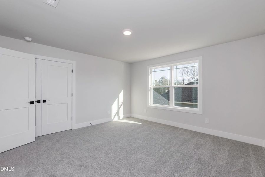 Spacious, unfurnished interior of a new home in Charlotte's Ridge, Middlesex (Image 32).