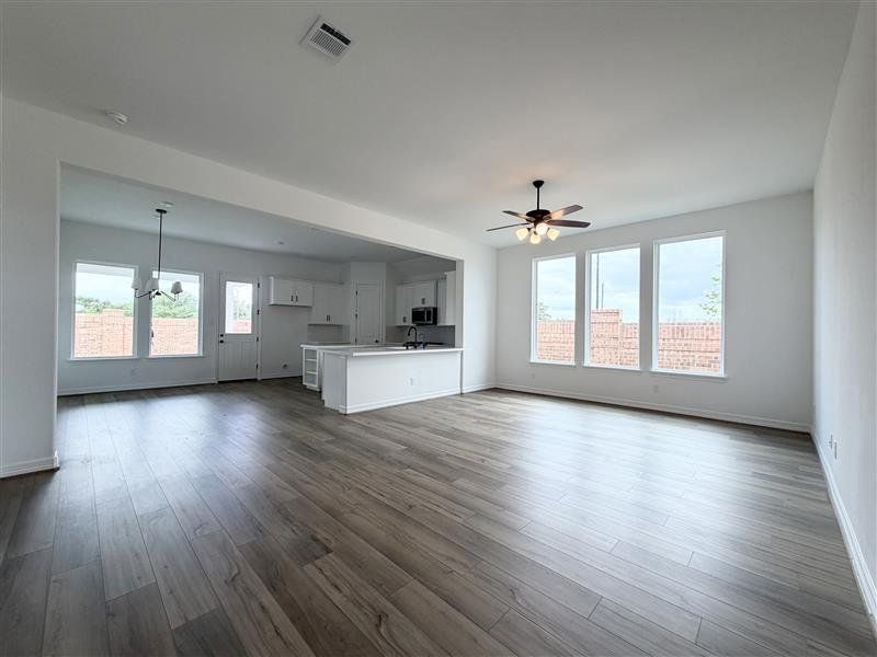 Spacious, unfurnished interior of a new home in Dellrose, Hockley (Image 10).