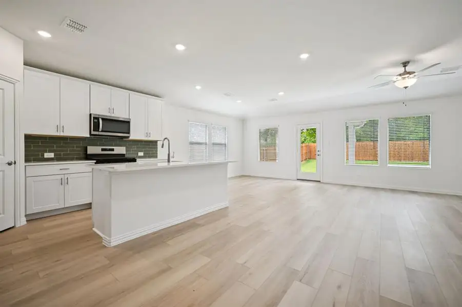 Photo is not of the actual home, but is an inspirational photo of builder’s model home and may depict options, furnishings, and/or decorator features that are not included.