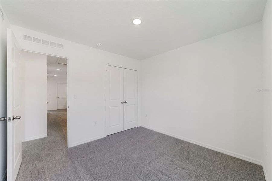 Spacious, unfurnished interior of a new home in Aulin Square, Oviedo (Image 24). Spacious, unfurnished interior of a new home in Aulin Square, Oviedo (Image 24).