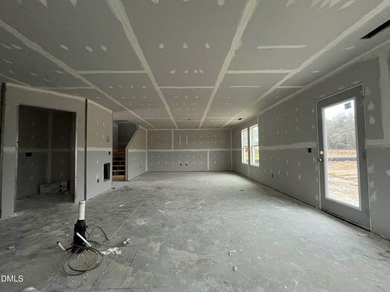 Lot 86 (12_04_25) (Living Room)