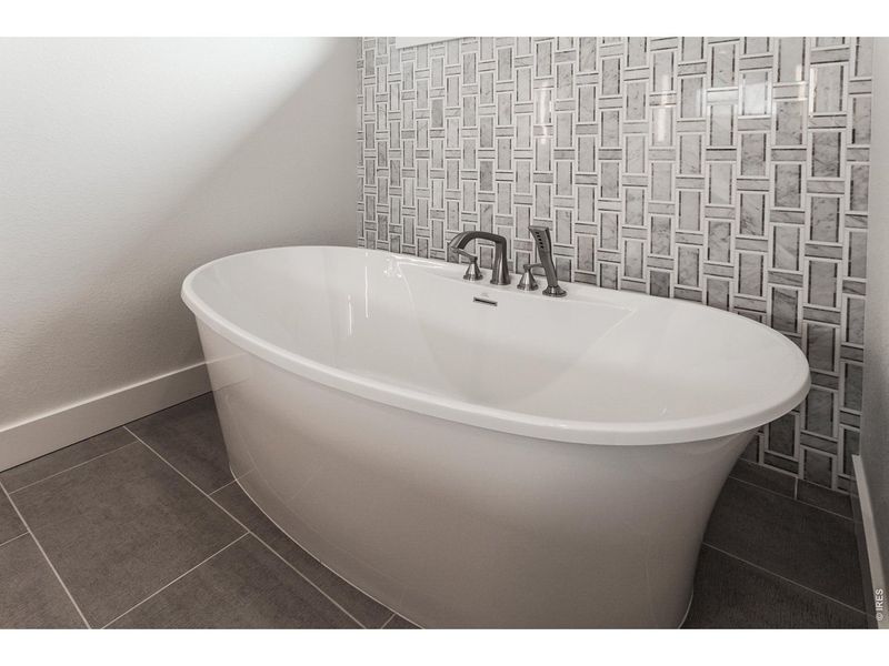 Close-up of interior finishes inside a home in Harvest Ridge, Berthoud (Image 20).