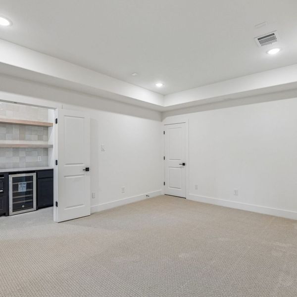 Spacious, unfurnished interior of a new home in The Parks at Wilson Creek, Celina (Image 63).