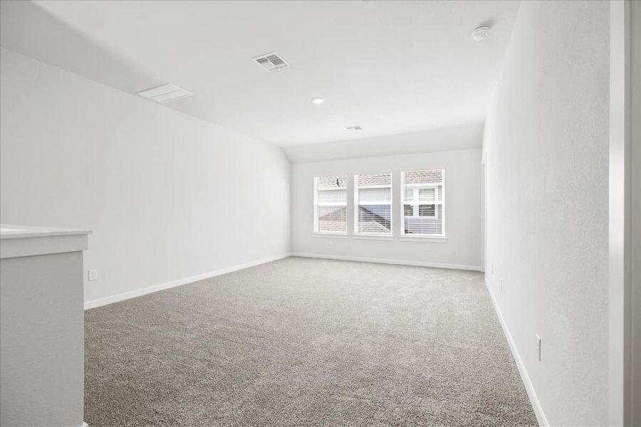 Spacious, unfurnished interior of a new home in Trace, San Marcos (Image 24).