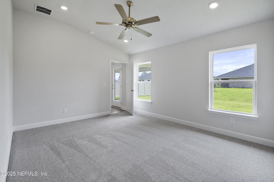 Spacious, unfurnished interior of a new home in Shadow Crest at Rolling Hills, Green Cove Springs (Image 10). Spacious, unfurnished interior of a new home in Shadow Crest at Rolling Hills, Green Cove Springs (Image 10).