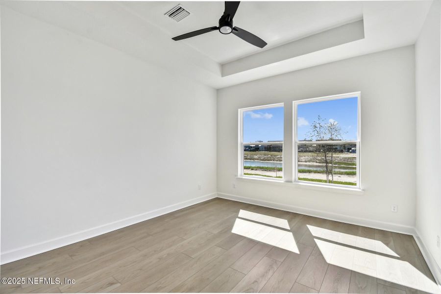 Spacious, unfurnished interior of a new home in Seven Pines 50' Front Entry, Jacksonville (Image 23).