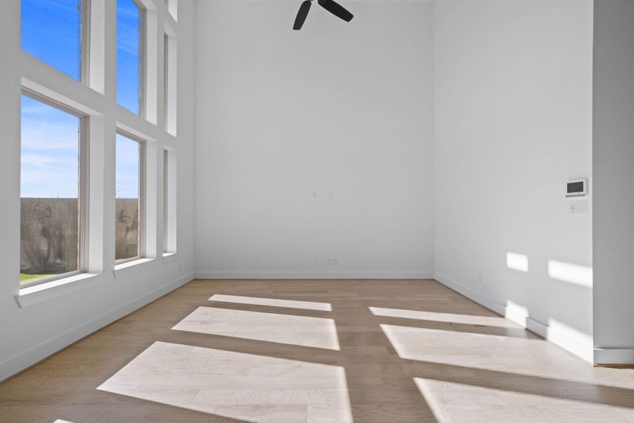 Spacious, unfurnished interior of a new home in Jubilee 45', 70', Hockley (Image 20).
