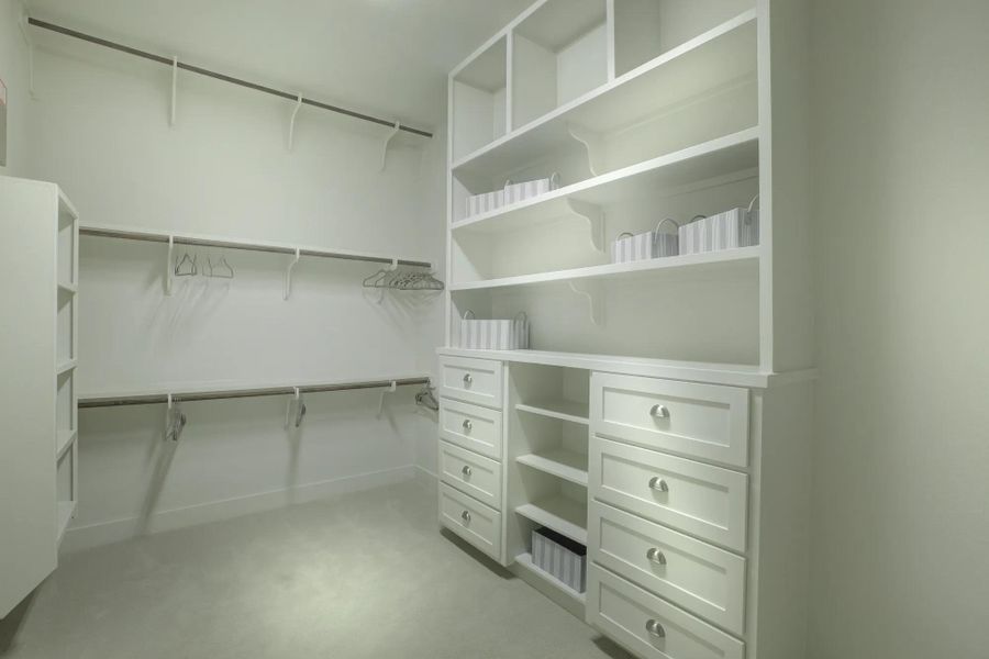 The Colinas II Closet The Colinas II Closet