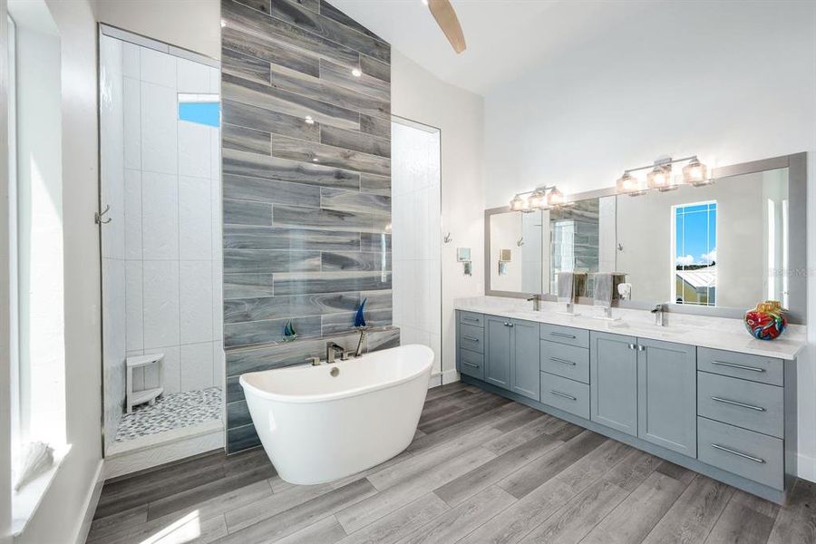 Furnished interior view inside a new home in , Cape Coral (Image 53).