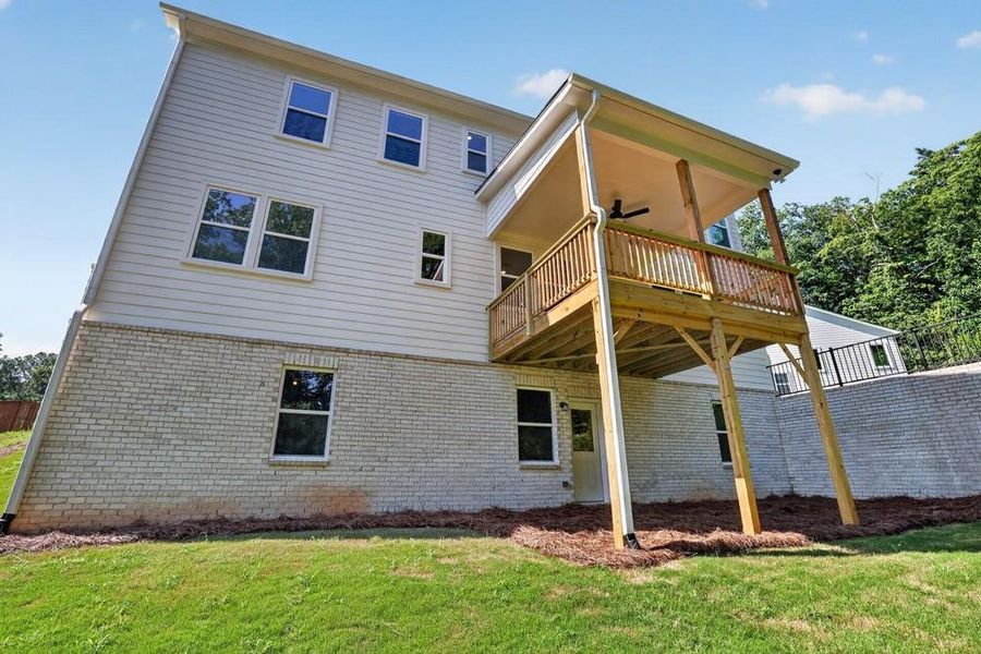 Exterior details and patio area of a home in Stratford Hills, Ball Ground (Image 4).