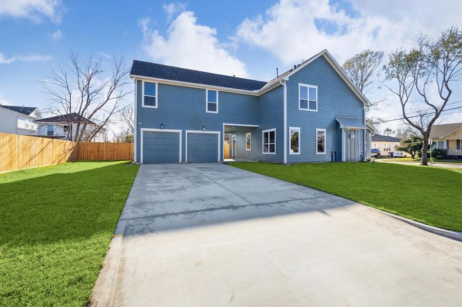 Huge yard space that has been left unfenced so you can design your perfect yard layout.