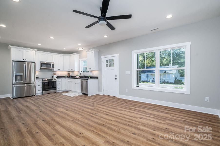 Spacious, unfurnished interior of a new home in , Lowell (Image 12).