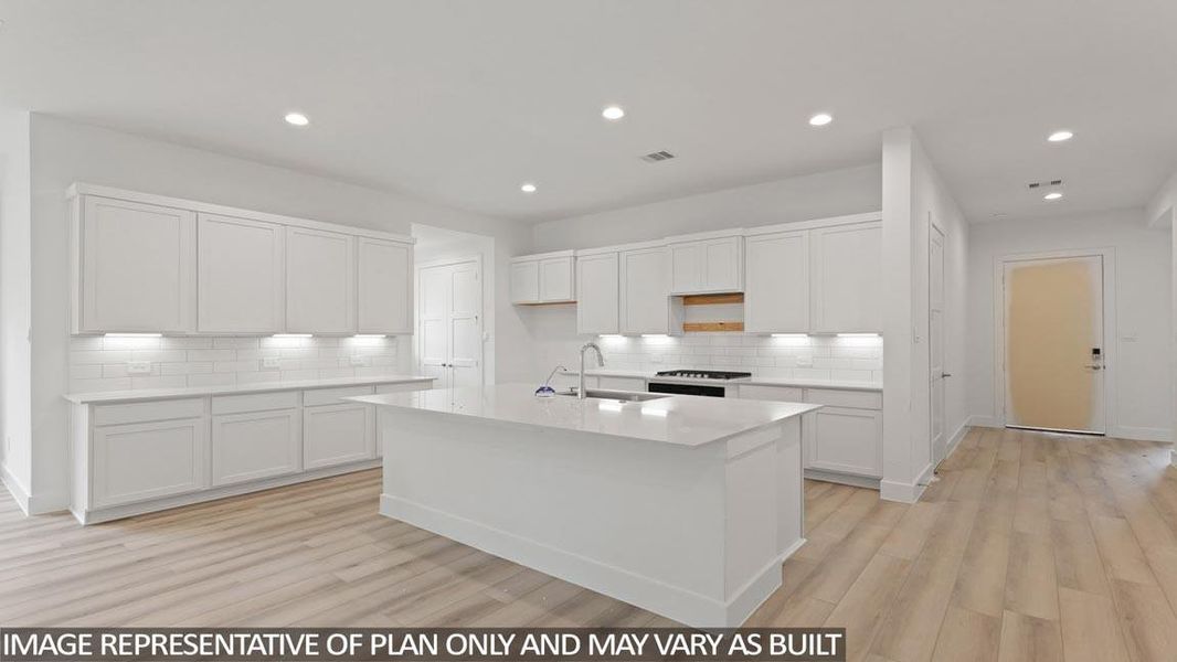 Furnished interior view inside a new home in Silverthorne, Conroe (Image 5). Furnished interior view inside a new home in Silverthorne, Conroe (Image 5).