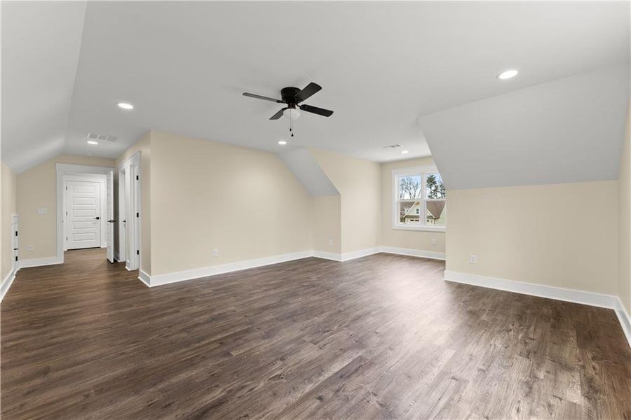 Spacious, unfurnished interior of a new home in , Clermont (Image 17). Spacious, unfurnished interior of a new home in , Clermont (Image 17).