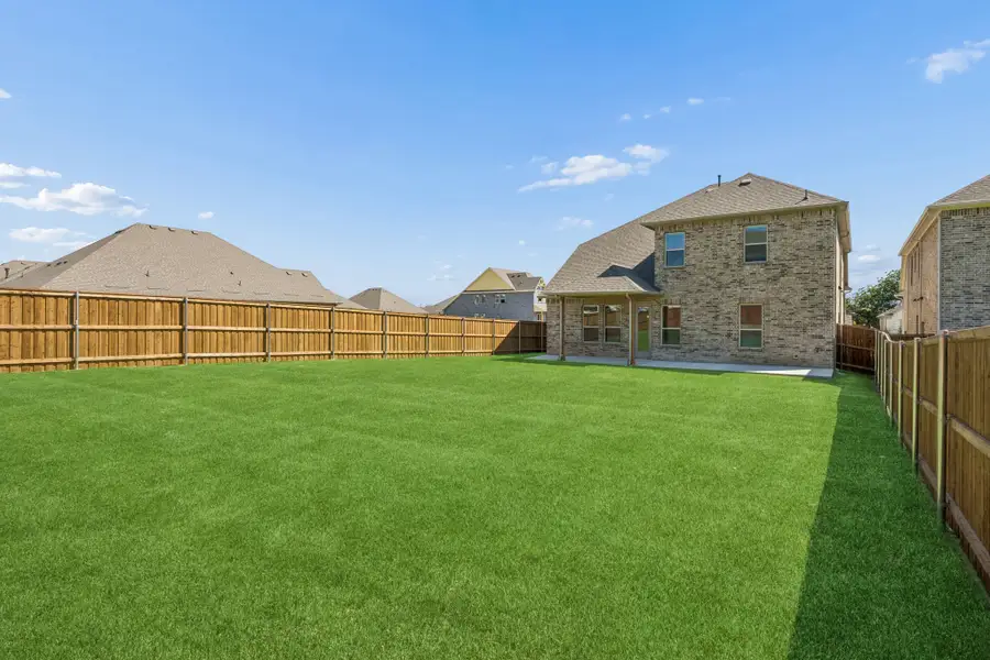 Exterior details and patio area of a home in Mayfield Farms, Arlington (Image 4).