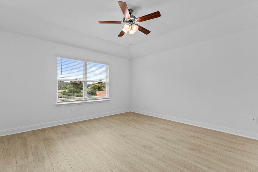 Spacious, unfurnished interior of a new home in Riverview, Georgetown (Image 26).
