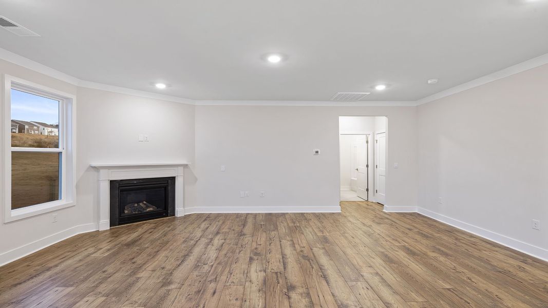 Spacious, unfurnished interior of a new home in Harrison Valley, Simpsonville (Image 20).