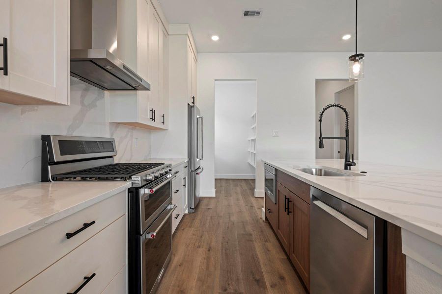 Furnished interior view inside a new home in Hallimore Ranch, Rosenberg (Image 7).