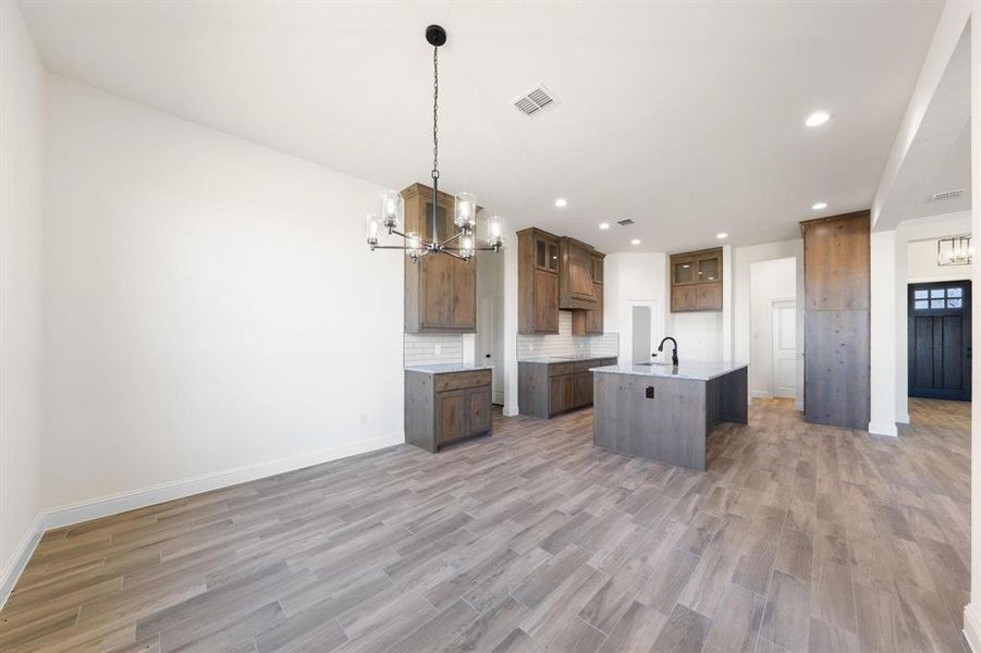 Spacious, unfurnished interior of a new home in , Waxahachie (Image 26).