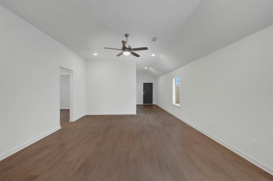 Spacious, unfurnished interior of a new home in Pinewood at Grand Texas, New Caney (Image 18).