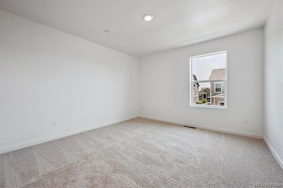 Spacious, unfurnished interior of a new home in Silver Peaks, Lochbuie (Image 13).
