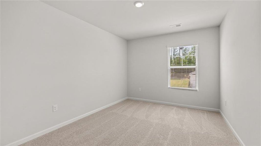 Spacious, unfurnished interior of a new home in Shoal Creek, Hampton (Image 15).