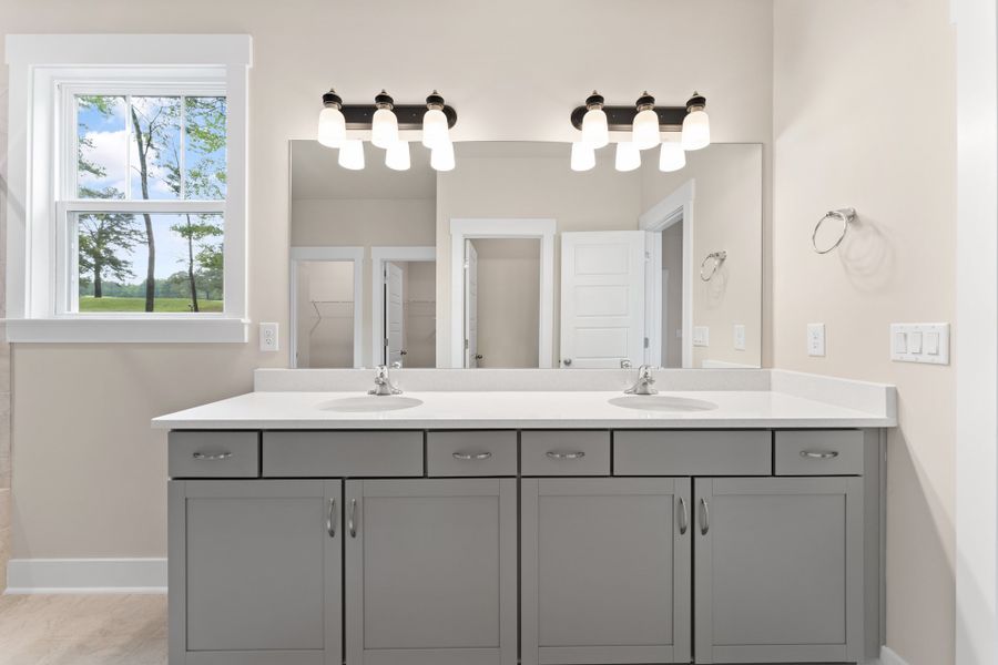 Bennet Master Bathroom