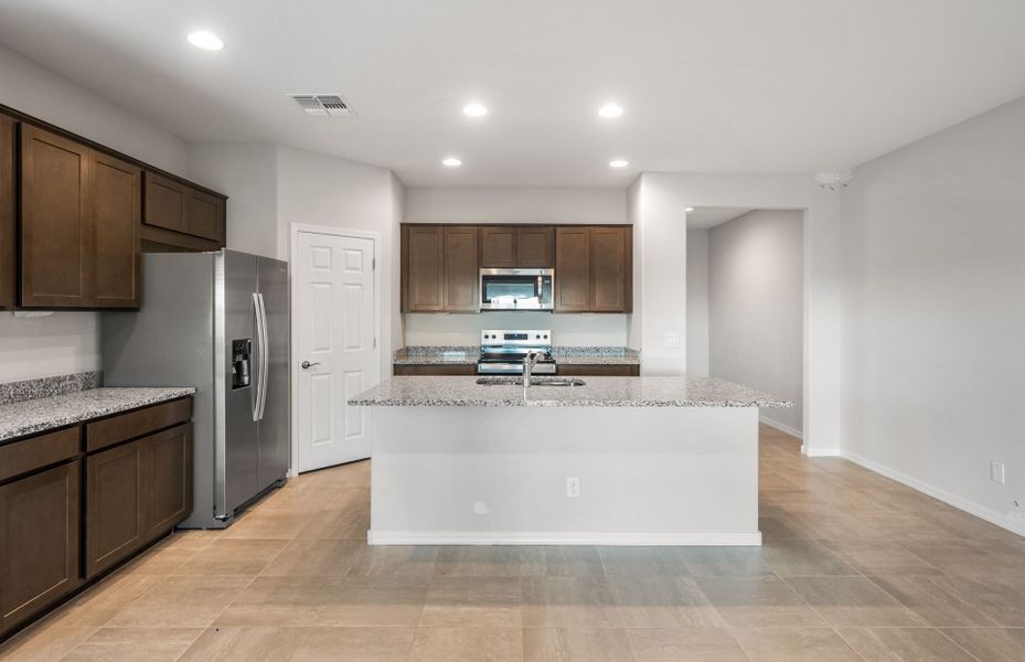 Furnished interior view inside a new home in El Cidro, Goodyear (Image 9).