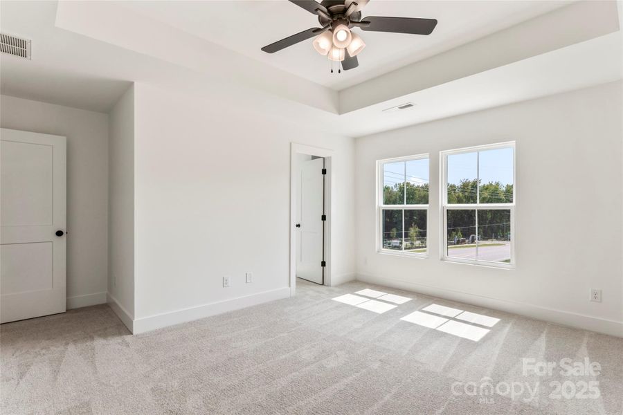 Spacious, unfurnished interior of a new home in , Fort Mill (Image 21).
