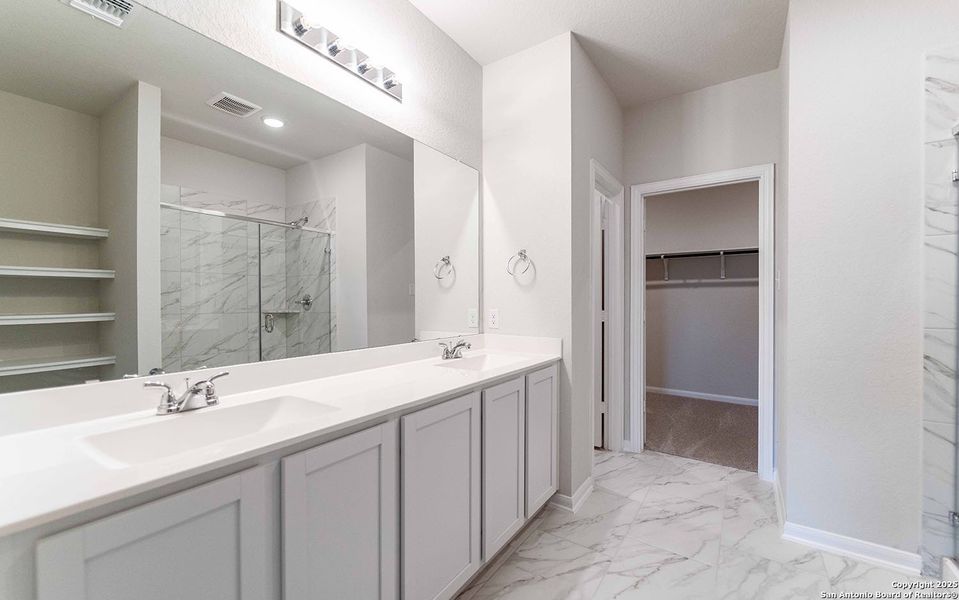 Furnished interior view inside a new home in Swenson Heights, Seguin (Image 6).