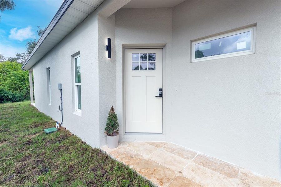 Exterior details and patio area of a home in , Sebring (Image 39).