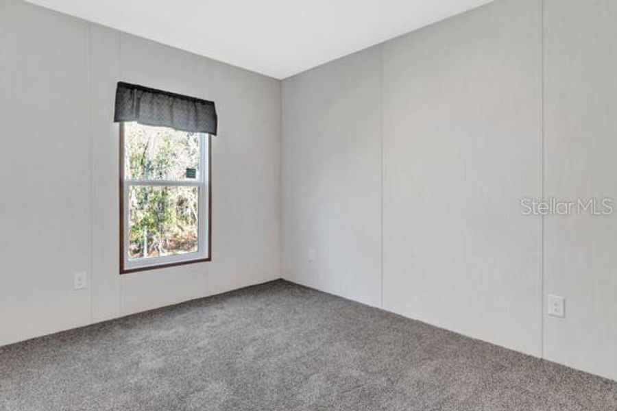 Spacious, unfurnished interior of a new home in , Crystal River (Image 12).