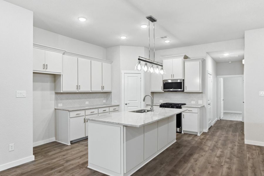 Furnished interior view inside a new home in Woodbridge Villas, Wylie (Image 6).