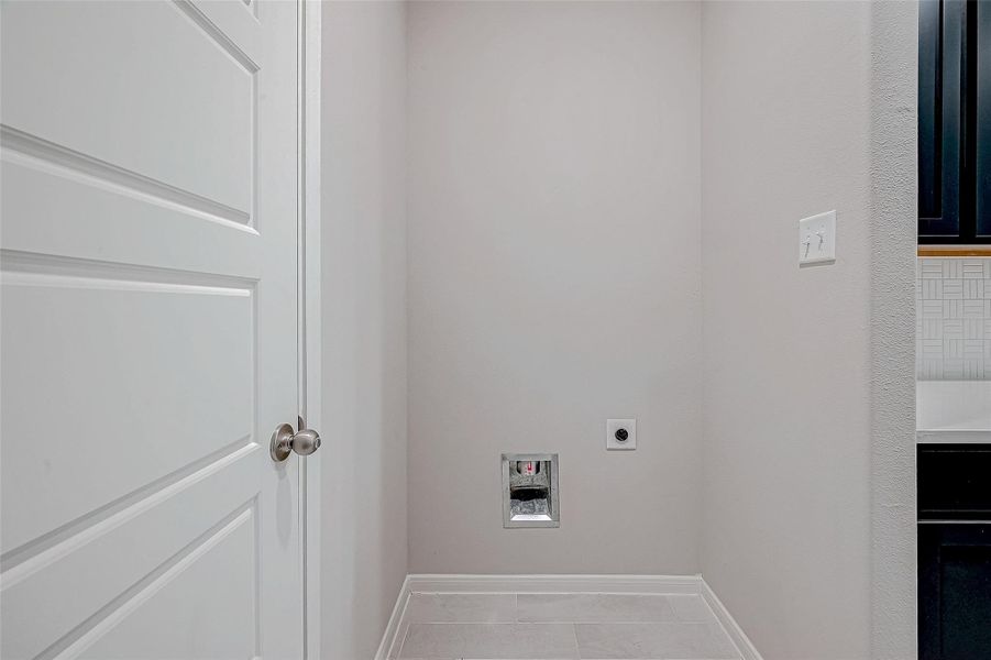 Spacious, unfurnished interior of a new home in Woodland Lakes, Huffman (Image 33).