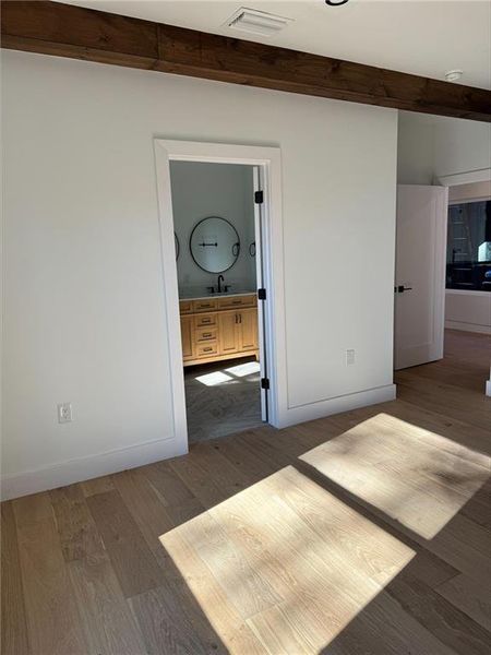 Spacious, unfurnished interior of a new home in , Ellijay (Image 11).