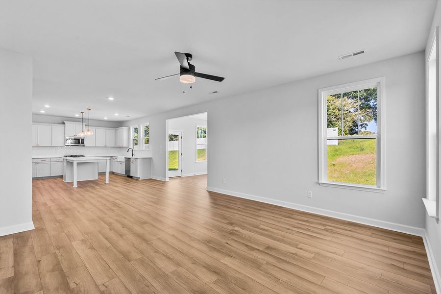 Spacious, unfurnished interior of a new home in Hanes Lake, Winston-Salem (Image 26).