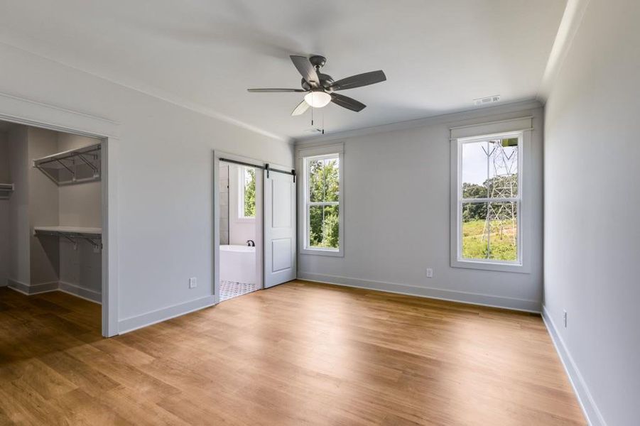 Spacious, unfurnished interior of a new home in , Dallas (Image 16).