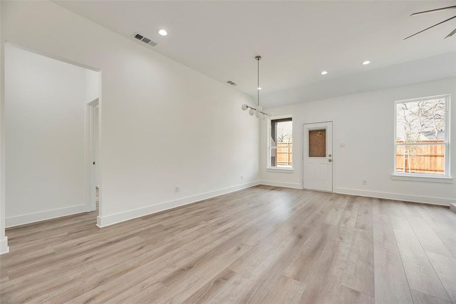 Spacious, unfurnished interior of a new home in , Dallas (Image 13).