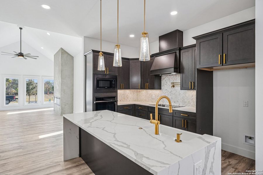 Furnished interior view inside a new home in , Kerrville (Image 6).