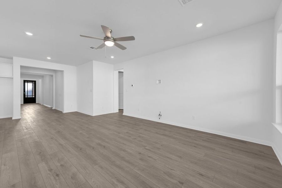 Spacious, unfurnished interior of a new home in Nolina 50s, Georgetown (Image 12).