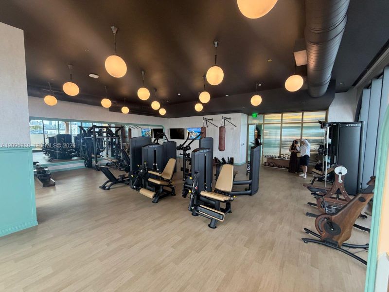 Community amenities in , Miami (Image 33).