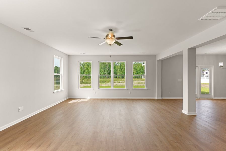 Spacious, unfurnished interior of a new home in Camden Crossing, Savannah (Image 21).