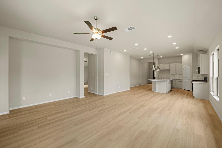 Spacious, unfurnished interior of a new home in Two Step Farm, Montgomery (Image 17). Spacious, unfurnished interior of a new home in Two Step Farm, Montgomery (Image 17).