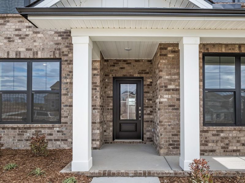Exterior details and patio area of a home in Benders Cove, Mount Juliet (Image 3).