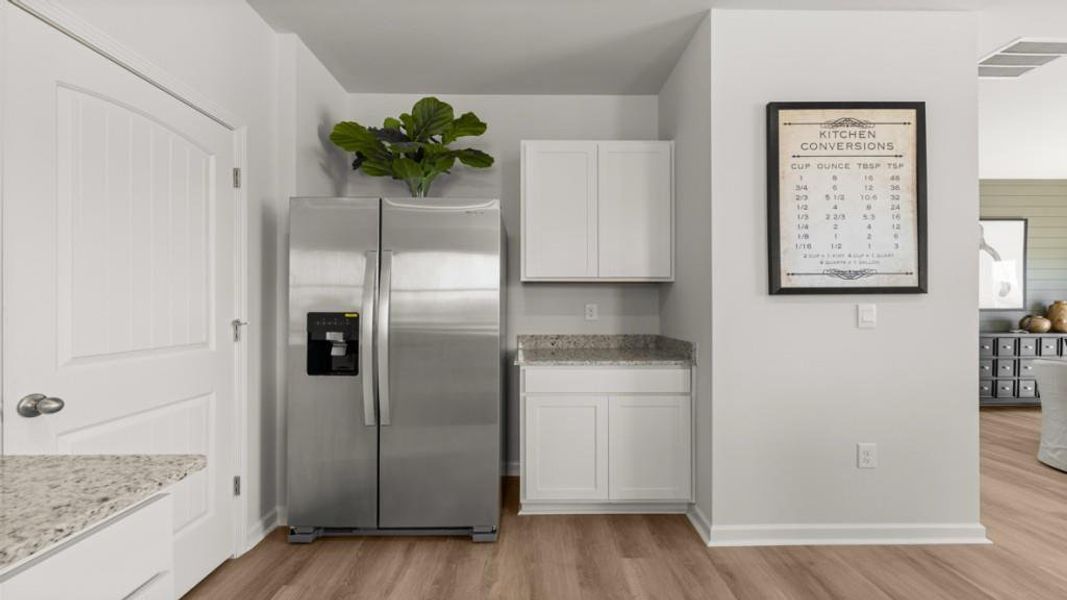 Furnished interior view inside a new home in Rolling Meadows, Jasper (Image 25).